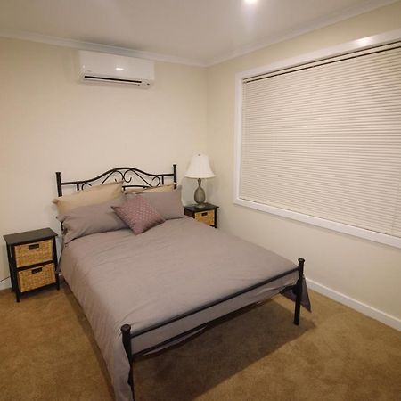 Silver House - Melbourne Airport Accommodation 외부 사진